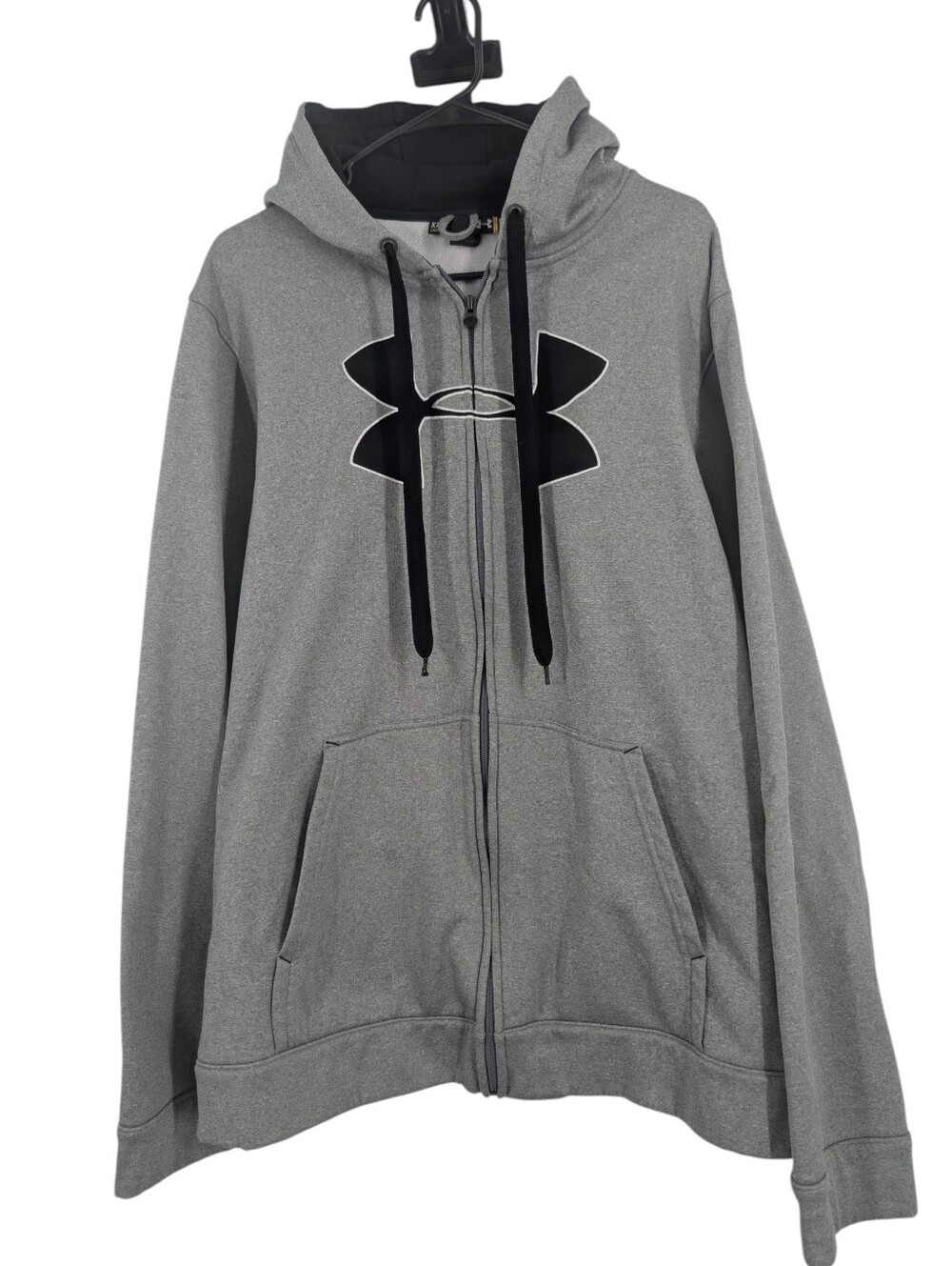Under Armour Hoodie Size XXL Great Condition. .